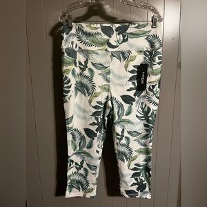 Bebe workout Capri leggings white palm print new with tags